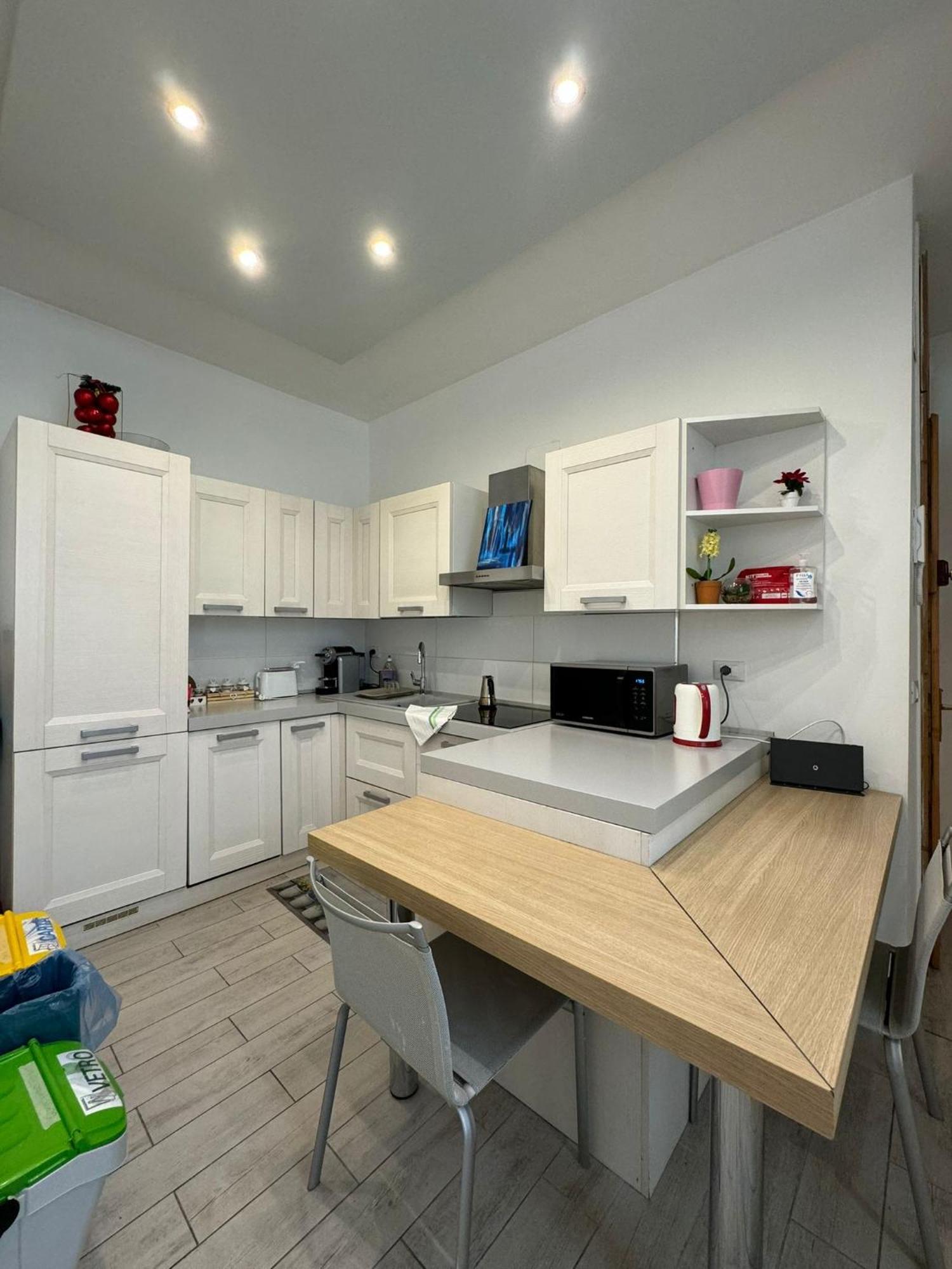 Modern Room With Private Bathroom Тренто Екстер'єр фото