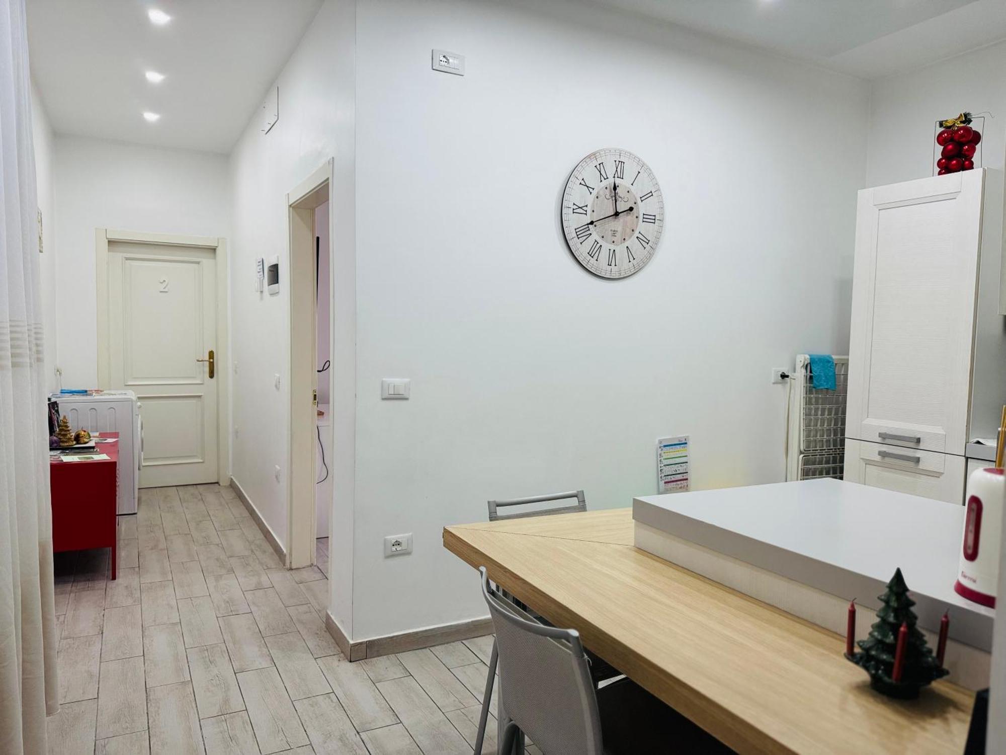 Modern Room With Private Bathroom Тренто Екстер'єр фото